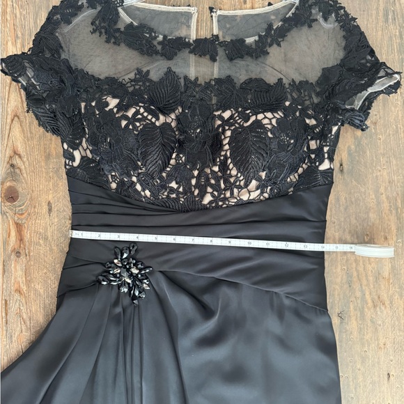 NWT-MGNY Soft Satin Evening Gown with Lace and Beaded Appliques - Picture 8 of 16